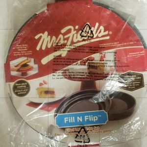 Mrs. Fields Baking Pan
